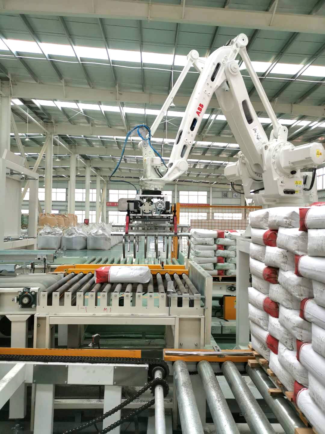 ?大廣金剛砂地坪材料  新鄉(xiāng)自動(dòng)化工廠！